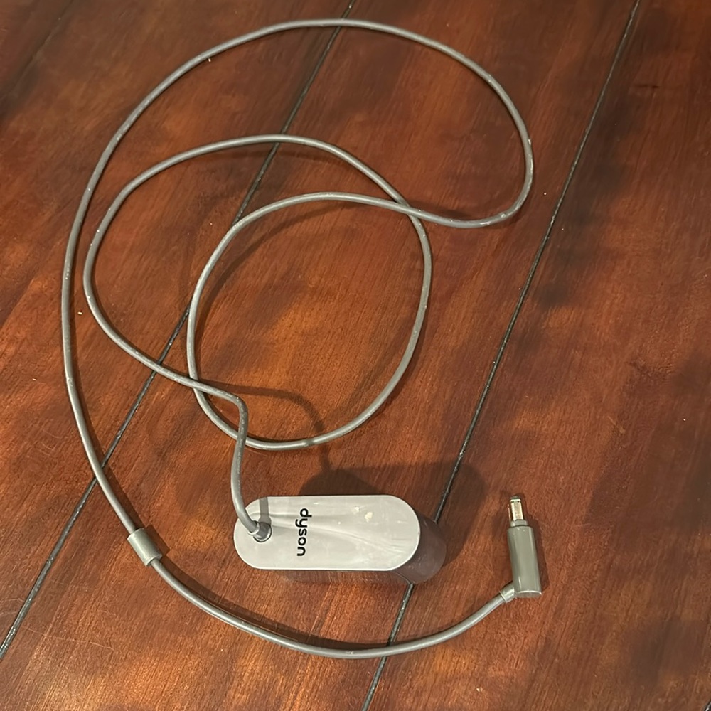 Dyson V8 Vacuum Charger